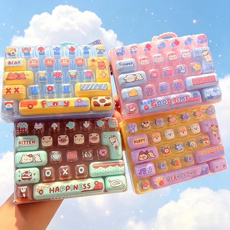*Candy Color Keycap Keychain Cute Cartoon 26-key Aecompression Keyboard Toy Keyrings Fidgets Keycap Clicker Bag Pendant 키캡